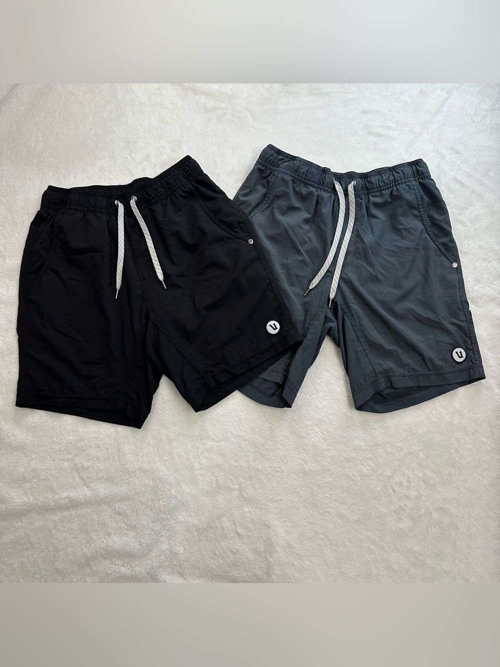 BUNDLE (2) Vuori Kore Shorts Lined Athletic Size XS Black & Charcoal Blue/Gray